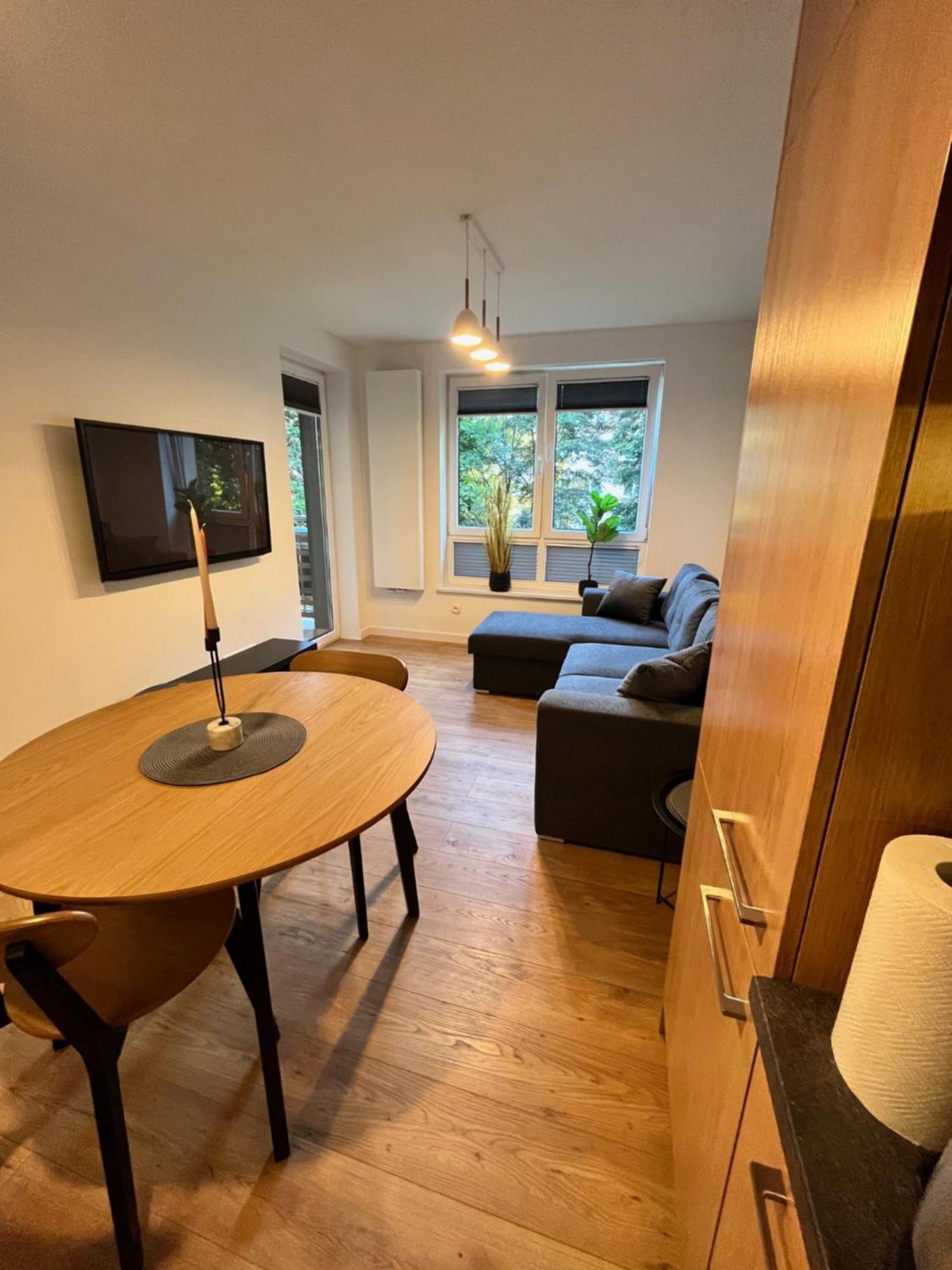 Apartament Julia 1-4 Os Starowapiennikowa 42A Z Balkonem Ze Sniadaniem Kontynentalnym Кельце Екстер'єр фото